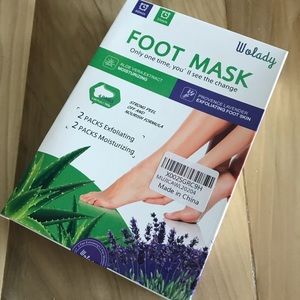 BNIB Foot Mask(s) *sealed package*